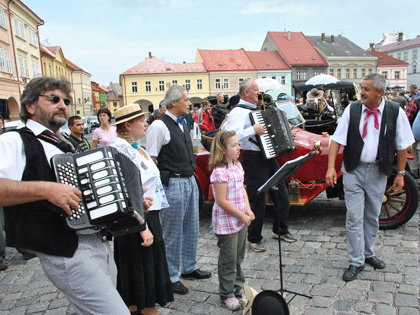 Loukotě a řemeny 2011