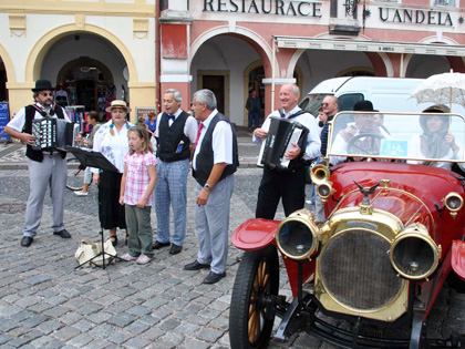 Loukotě a řemeny 2011