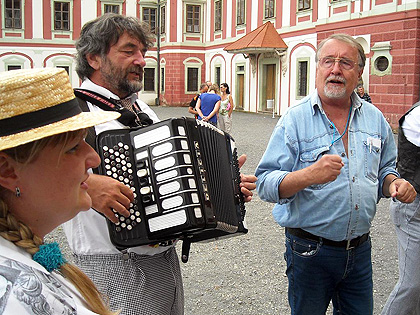 Loukotě a řemeny 2011